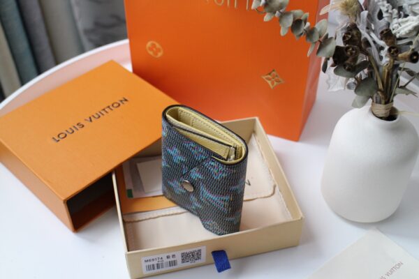 Louis Vuitton Autumn/Winter Zoé Wallet - Blue - Image 4