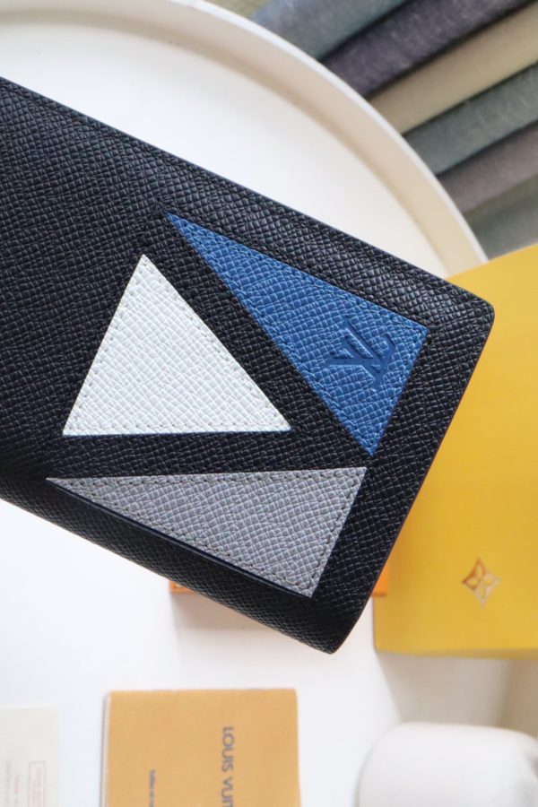 Louis Vuitton Brazza Wallet - Black - Image 4