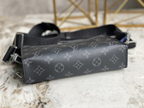 Louis Vuitton Two-Piece Men's Alpha Wearable Wallet - Image 4