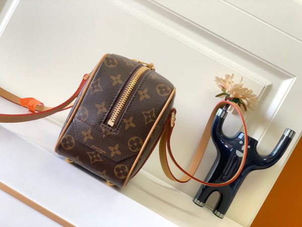 Louis Vuitton Cite MM Monogram Canvas Leather Shoulder Bag - Image 5