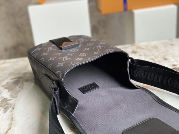 Louis Vuitton Archy Messenger PM Men's Bag - Black - Image 2