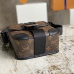 Louis Vuitton Archy Messenger PM Men's Bag - Brown - Image 4