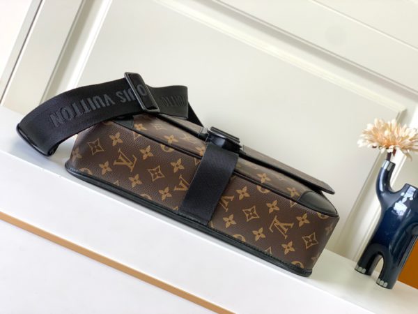 Louis Vuitton Archy Messenger MM Bag - Image 4