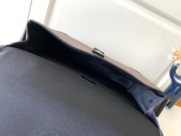 Louis Vuitton Archy Messenger MM Bag - Image 2