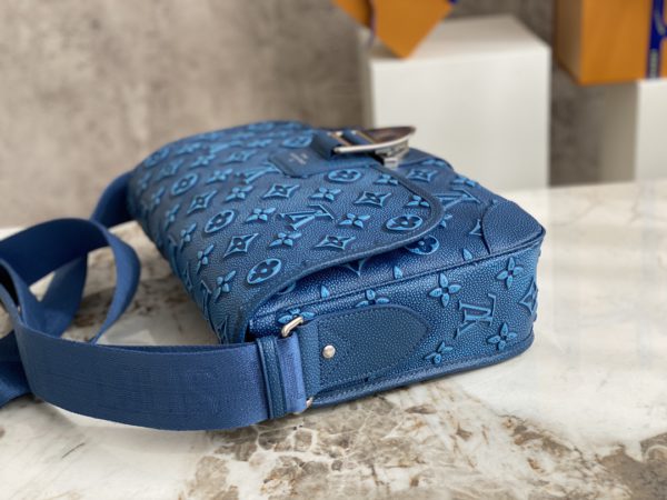 Louis Vuitton ARCHY Medium Messenger Bag for Men - Blue - Image 5