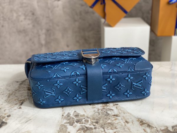 Louis Vuitton ARCHY Medium Messenger Bag for Men - Blue - Image 4
