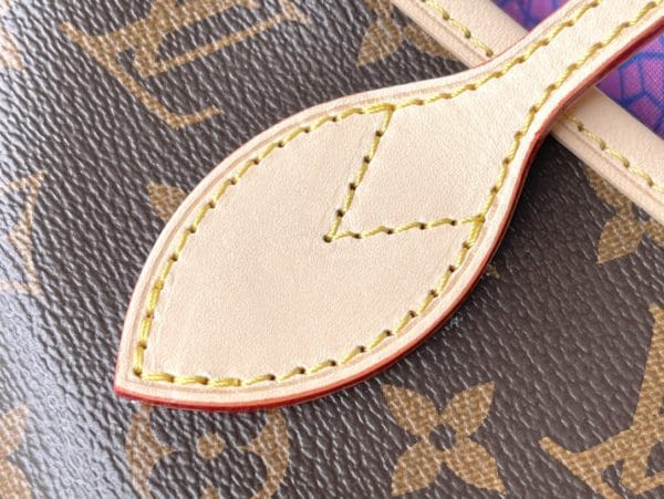 Louis Vuitton Neverfull Medium Handbag - Image 6