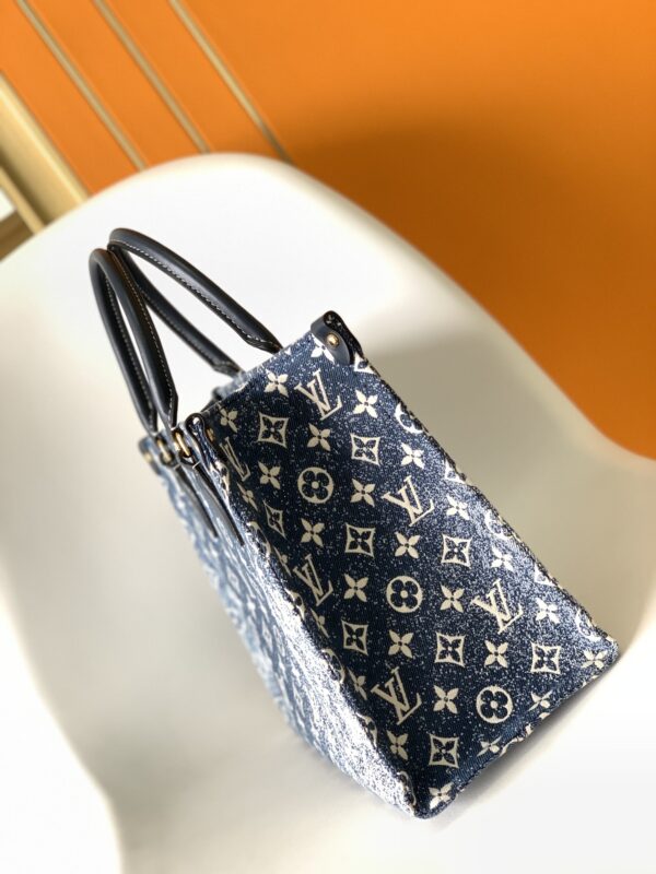 Louis Vuitton Onthego Handbag - Blue - Image 5