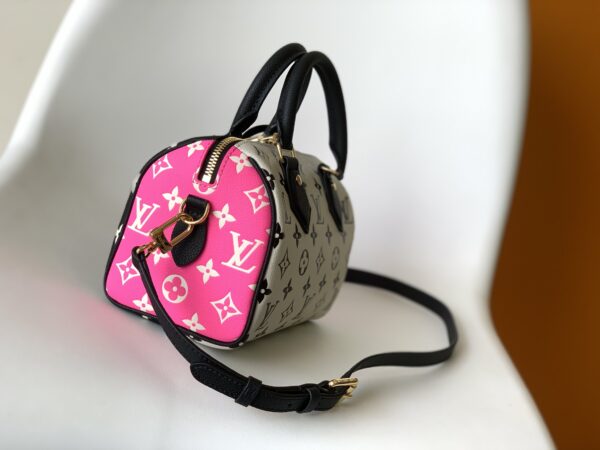 Louis Vuitton Bandoulière 20 Speedy Pillow Handbag - Black - Image 5