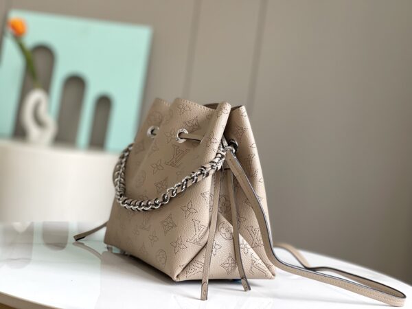Louis Vuitton Bella Bucket Bag - Cream - Image 5