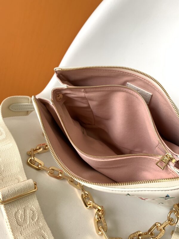 Louis Vuitton Coussin Small Handbag - White - Image 2