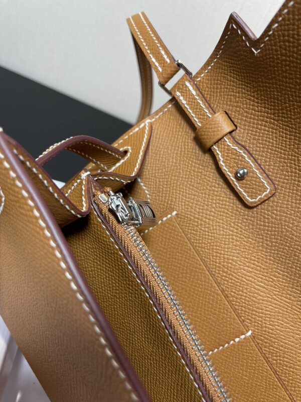 Hermes Kelly Crossbody Bag - Golden Brown - Image 3