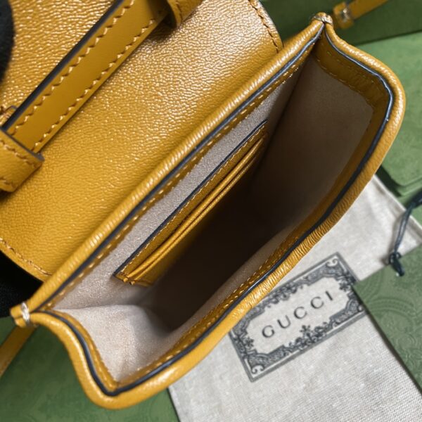 Gucci Padlock Lock Chain Bag - White - Image 5