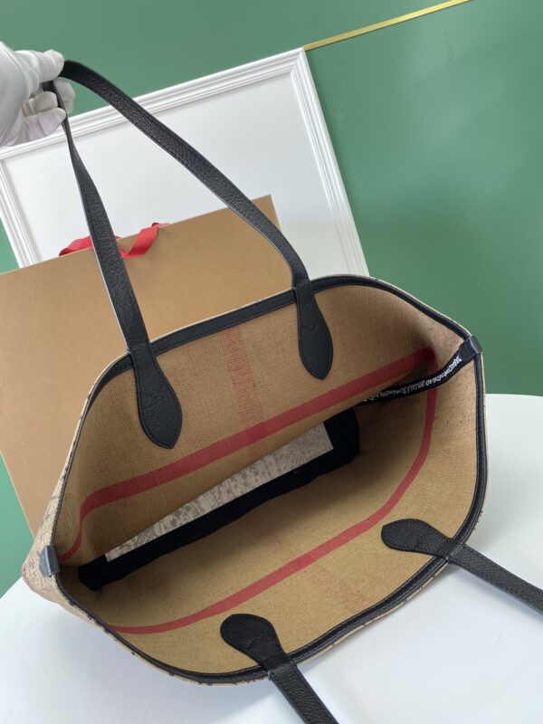 Burberry Graffiti Double-Sided Dual-Purpose Tote Bag - Image 3