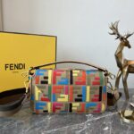 Fendi Baguette Classic Medium Handbag - Heart Shopping - Image 5