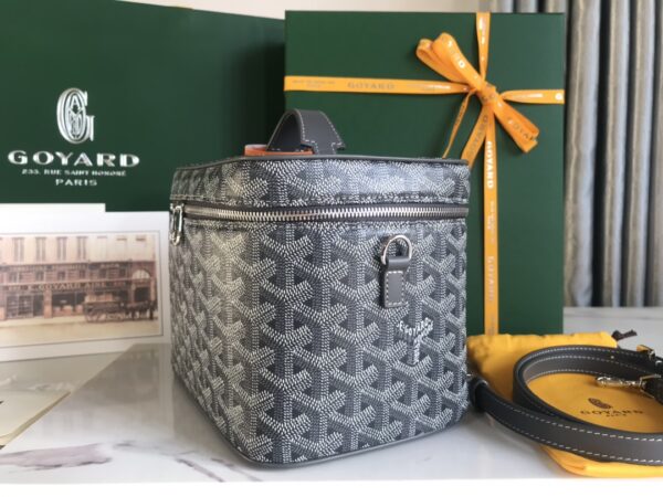 Goyard Muse Cosmetic Bag - Gray - Image 5