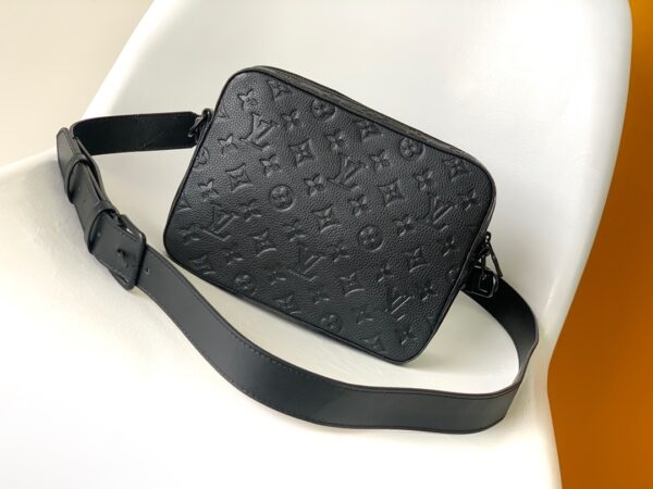 Louis Vuitton Steamer Messenger Bag - Black - Image 5