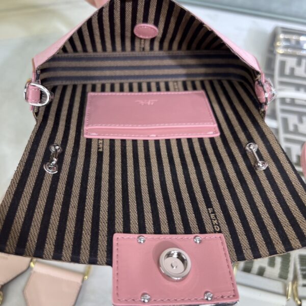 Fendi Baguette Smartphone Bag - Light Pink - Image 2