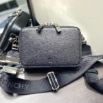 Givenchy Antigona U Camera Bag - Black