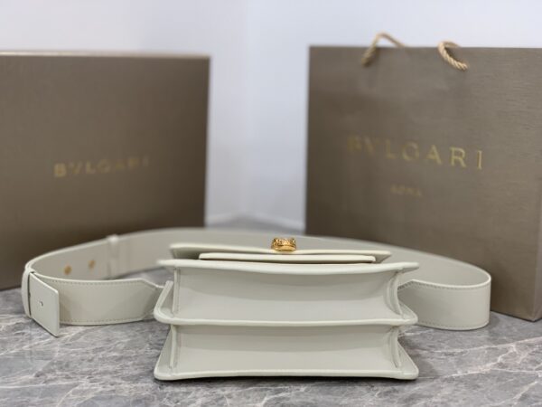 Bulgari Serpenti Forever Maxi Chain Small Lambskin Crossbody Bag - White - Image 3