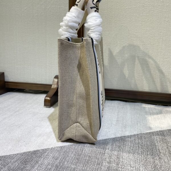Chloe Woody Medium Shoulder Strap Tote Bag - Blue - Image 4