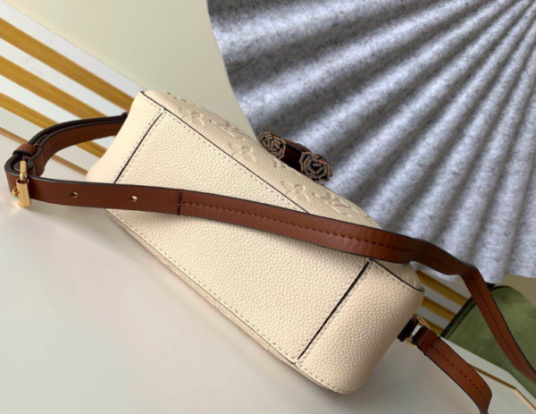 Louis Vuitton Saintonge Handbag - Cream - Image 4